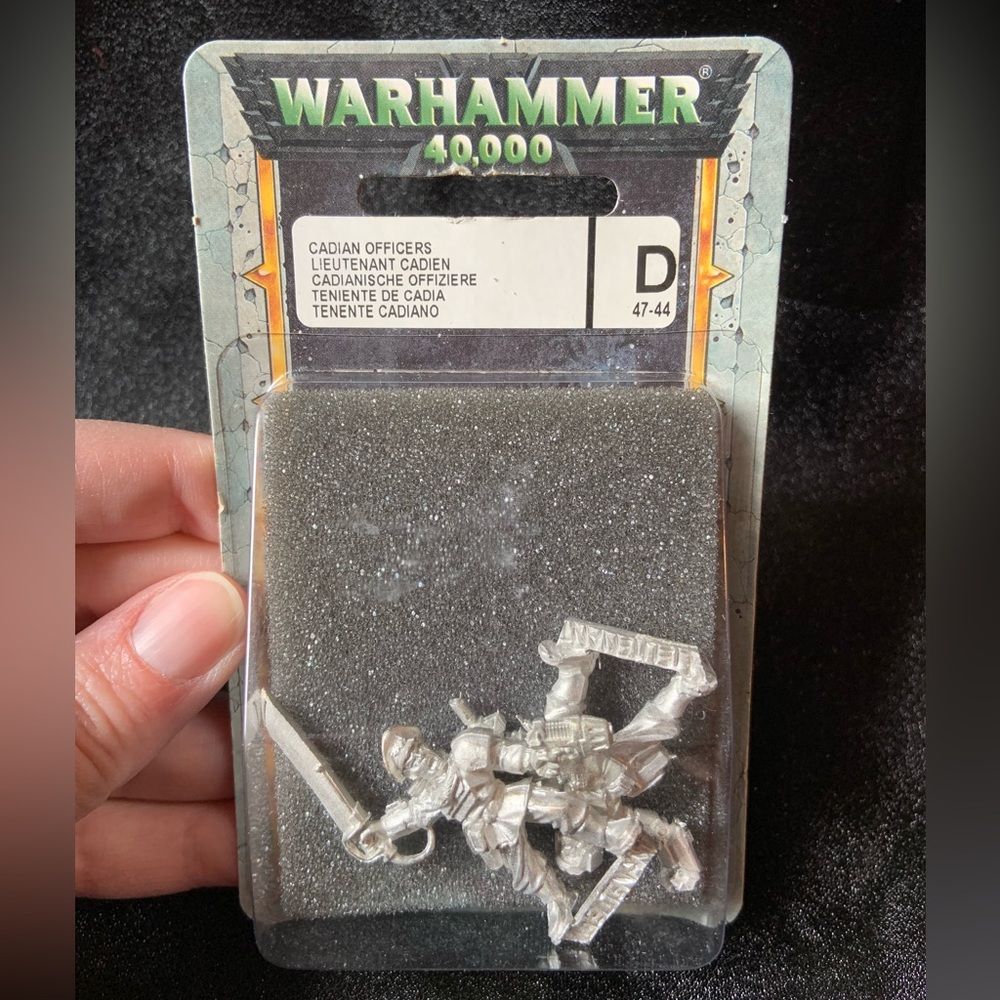 New and unopened vintage Warhammer 40000 Cadian Officers (metal models)